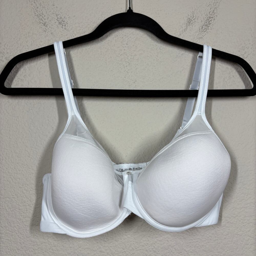 Bali Size 38B Padded Underwired T-Shirt Bra White Jewel Trim Adjustable Straps